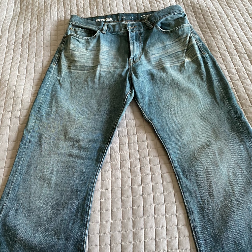 Men’s Express Distressed Kingston Jeans